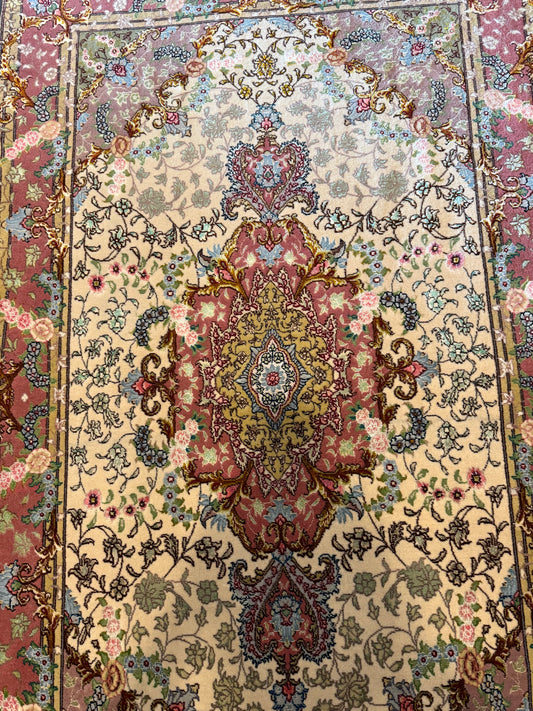 Persian Tabriz Wool & Silk Hand-Knotted Medallion Rug – Luxury Oriental Area Rug 3.3 x 5.5 ft