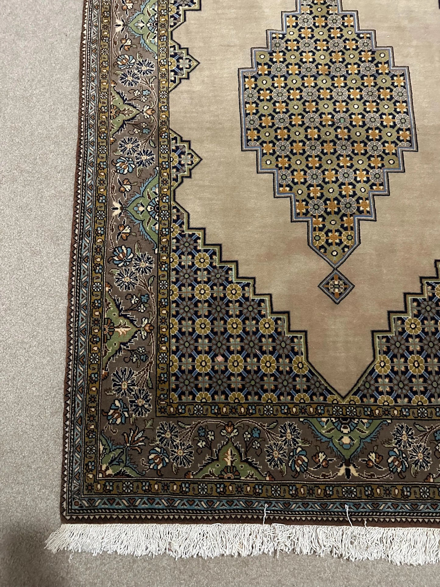 Persian Ghom Rug – Hand-Knotted 100% Wool Oriental Area Rug with Leather Binding 3.5 x 5.11 ft