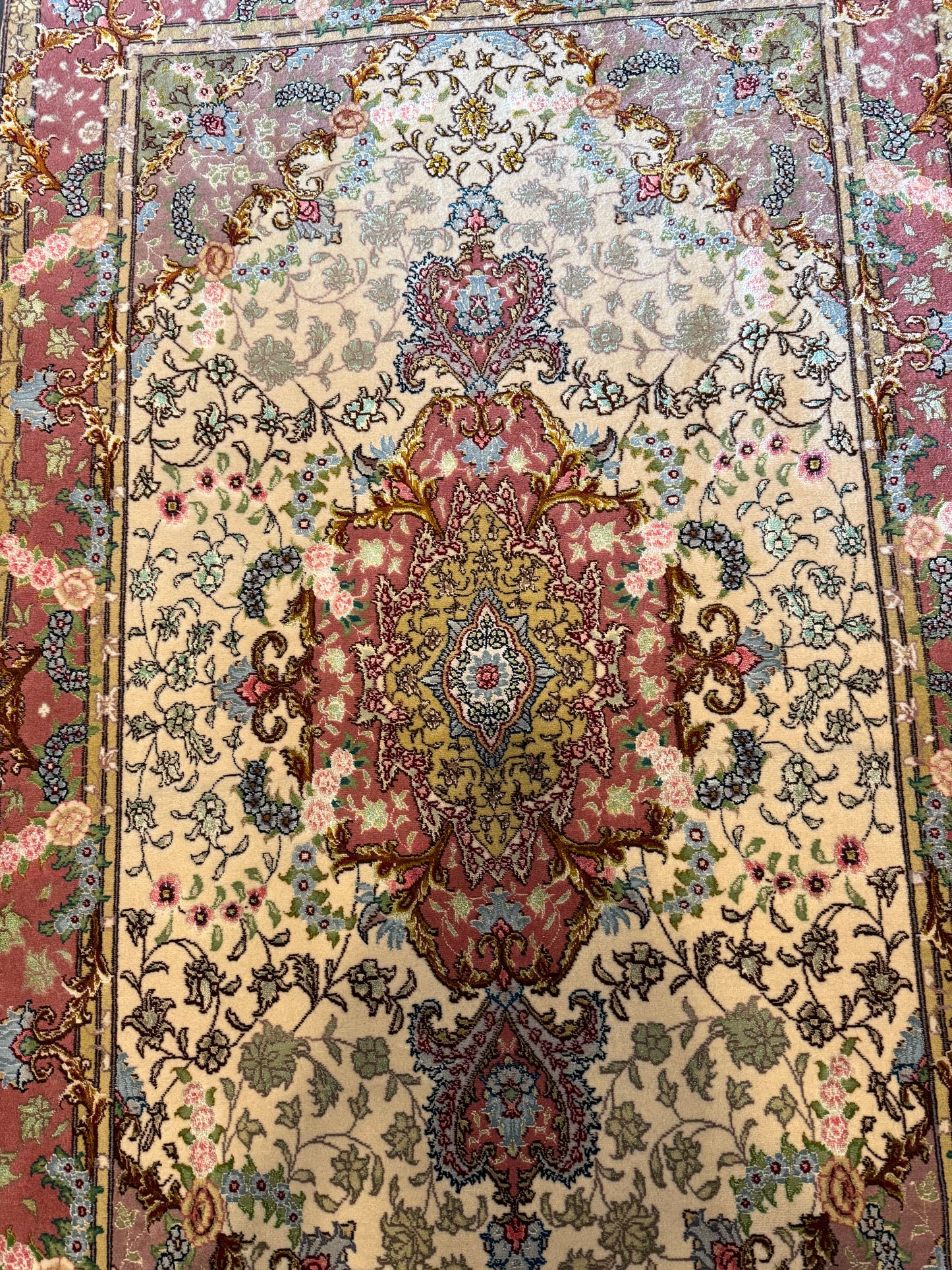 Persian Tabriz Wool & Silk Hand-Knotted Medallion Rug – Luxury Oriental Area Rug 3.3 x 5.5 ft