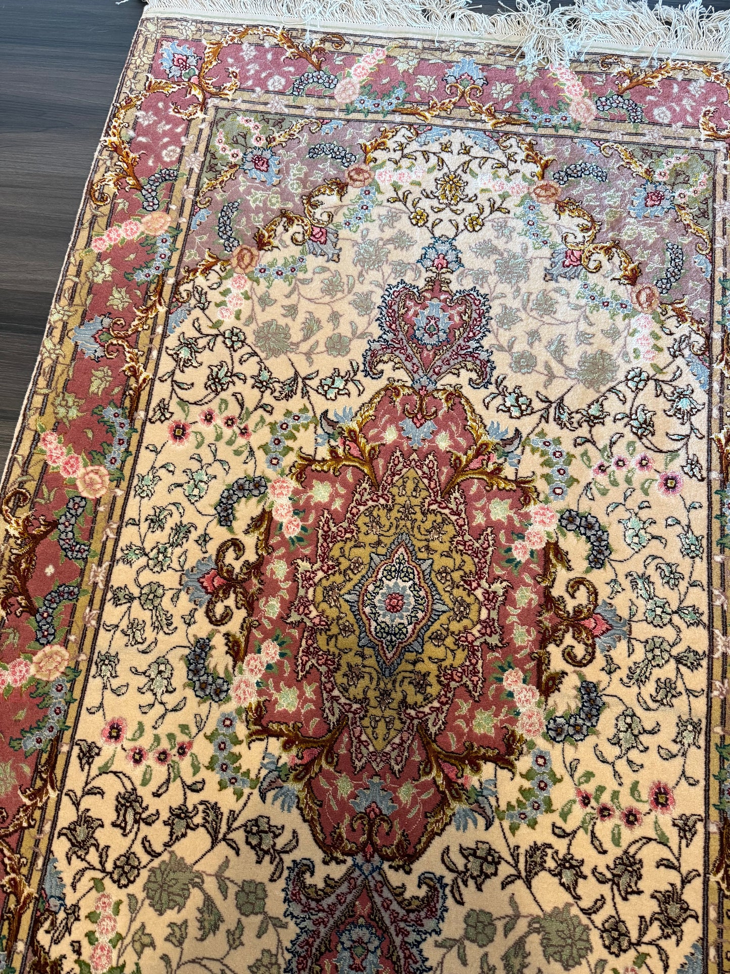 Persian Tabriz Wool & Silk Hand-Knotted Medallion Rug – Luxury Oriental Area Rug 3.3 x 5.5 ft