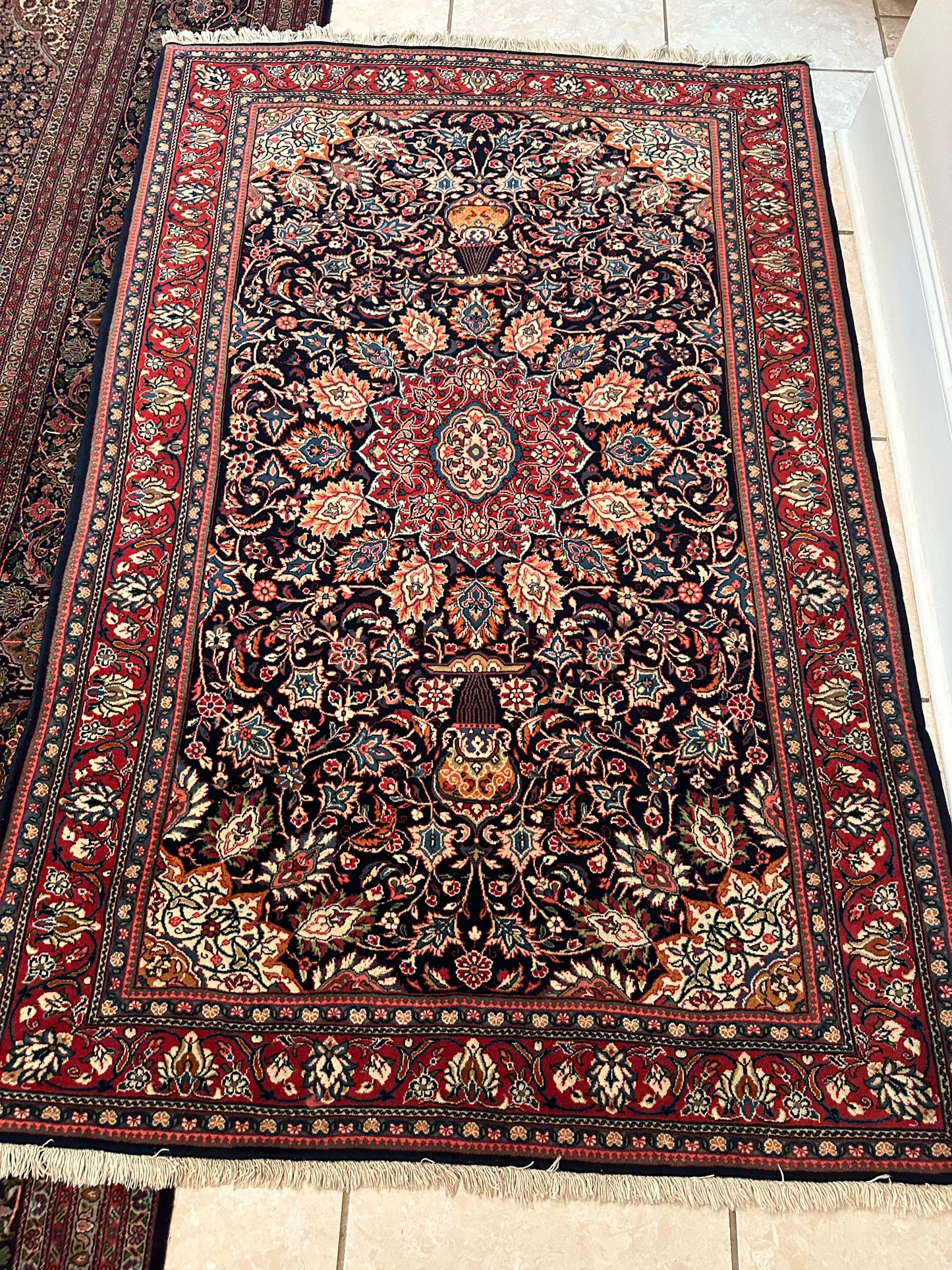 Authentic Sarough Persian Rug – 6.6’ x 4.2’ Hand-Knotted Wool Area Rug