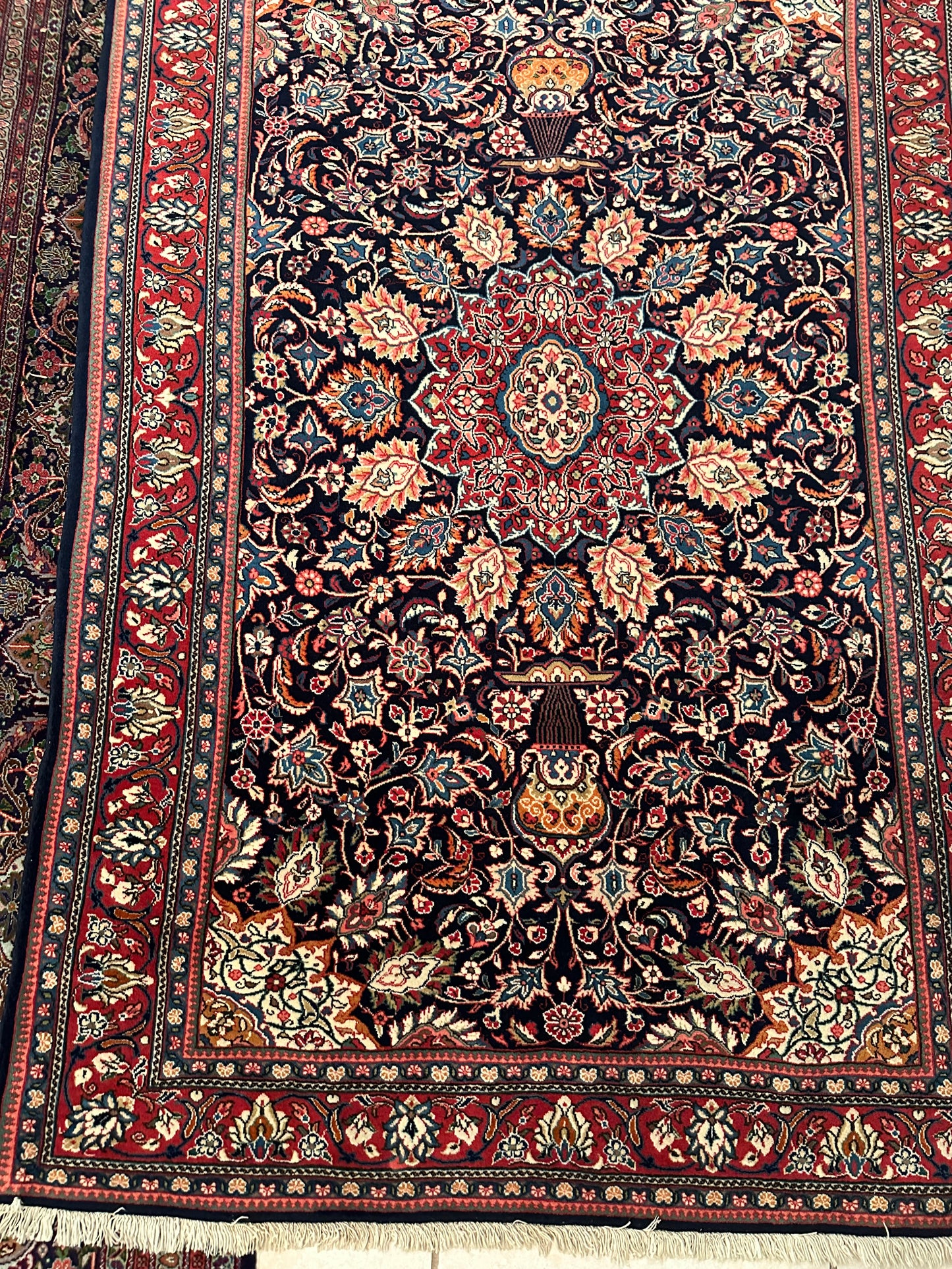 Authentic Sarough Persian Rug – 6.6’ x 4.2’ Hand-Knotted Wool Area Rug