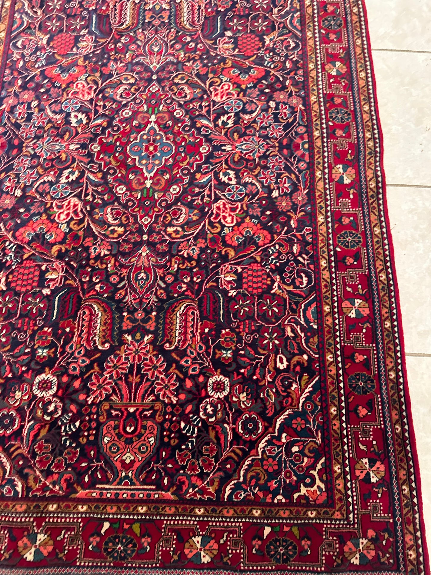 Authentic Sarough Persian Rug – 7.0’ x 4.3’ Hand-Knotted Wool Area Rug