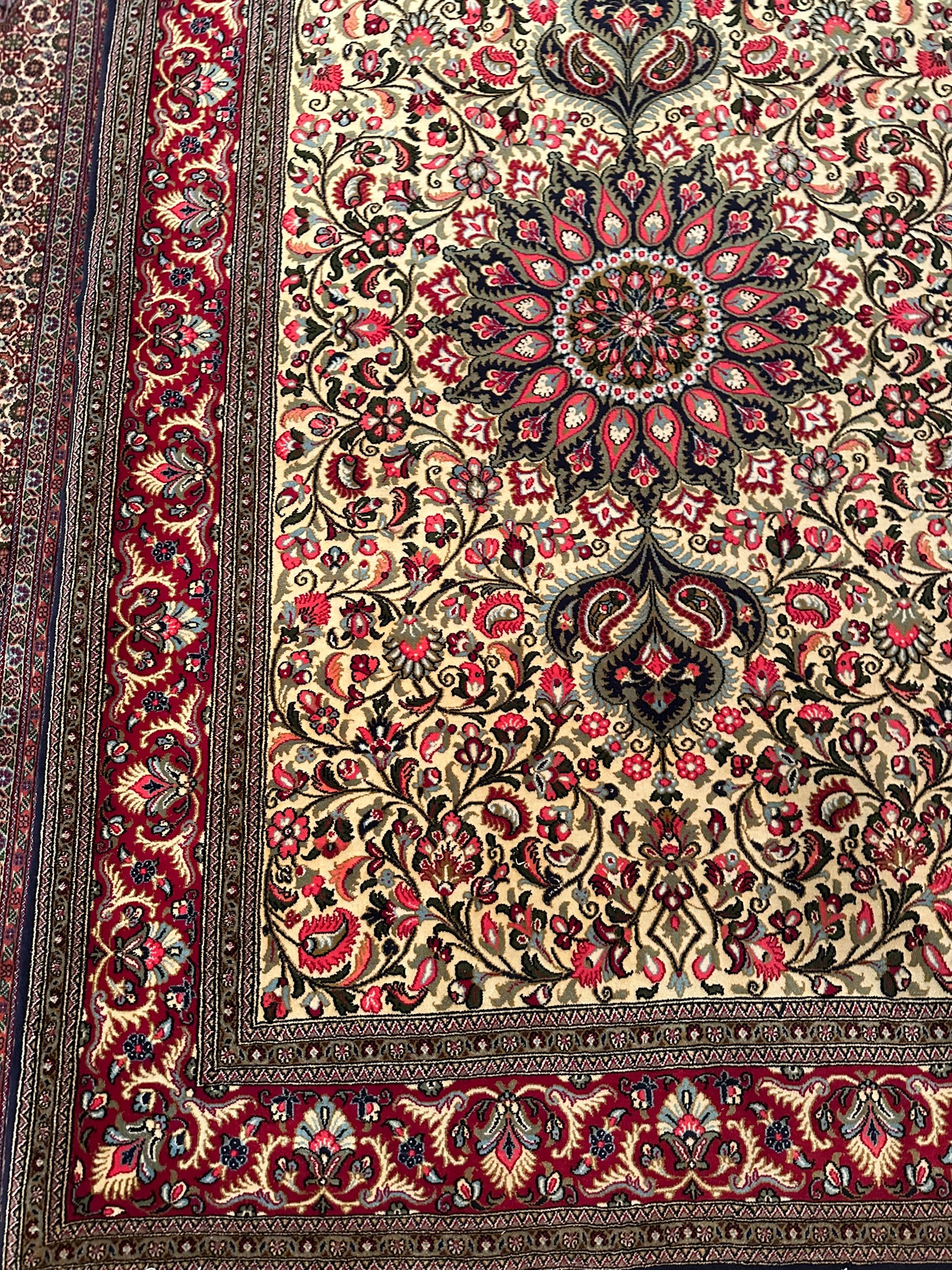 Authentic Ghom Persian Rug – 7.0’ x 4.9’ Medallion Wool Area Rug