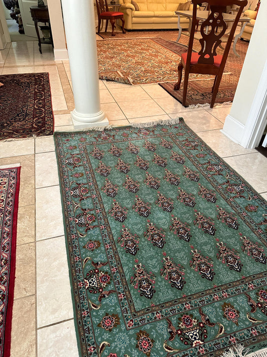 Luxury Persian Isfahan Vaso Rug 6.6x4.3 ft | Hand Knotted Wool & Silk Oriental Area Rug